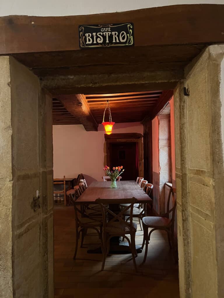 Auberge de Saint Hugues Restaurant 71 Saône et Loire Semur en Brionnais (15)